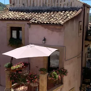 Mugnos Charme Living Licodia Eubea